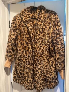 Leopard Print Plush Cardigan- Brown
